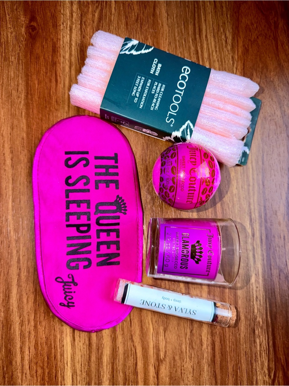 Juicy Couture Sweet Prosecco Bath Gift Set - Bright Pink